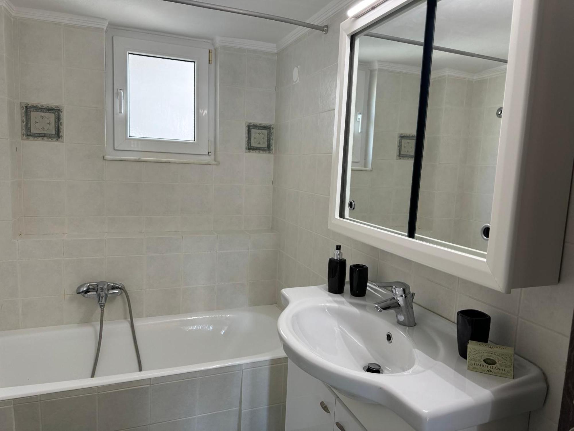 Navaro Apartments باترا المظهر الخارجي الصورة
