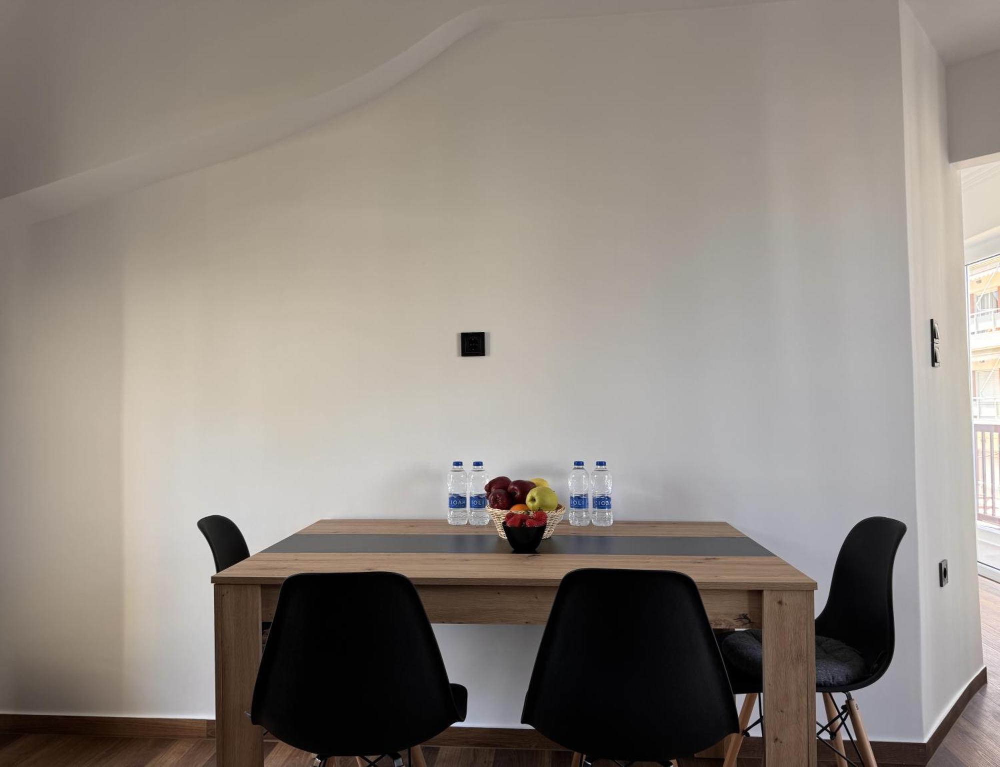 Navaro Apartments باترا المظهر الخارجي الصورة