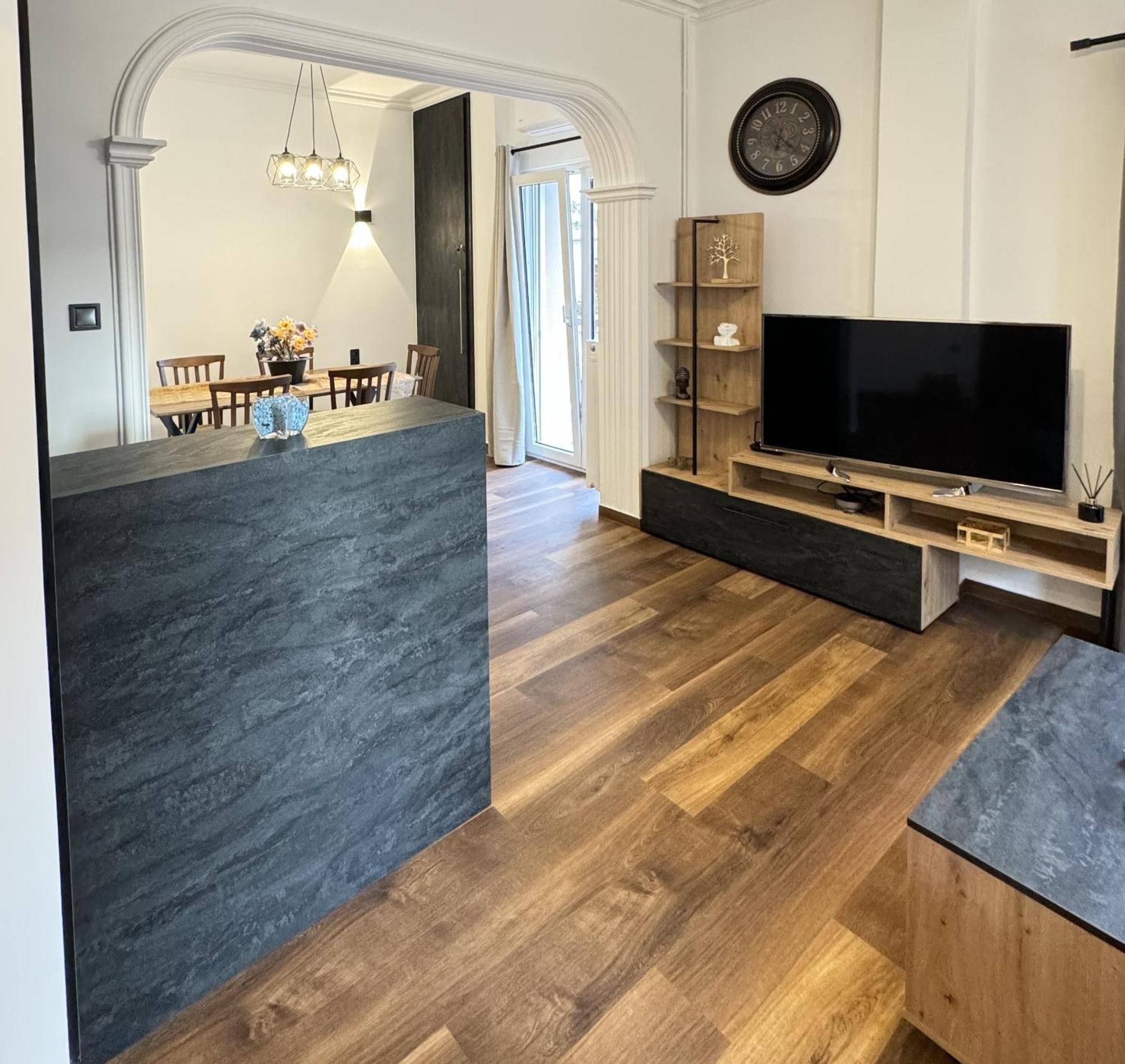 Navaro Apartments باترا المظهر الخارجي الصورة